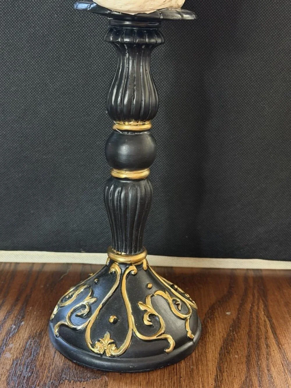 Raven On Skull On Pedastel Trimmed With Gold 15”